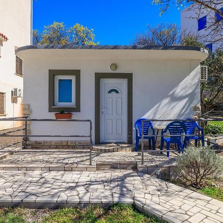 Apartment Julija Повиле Екстериор снимка