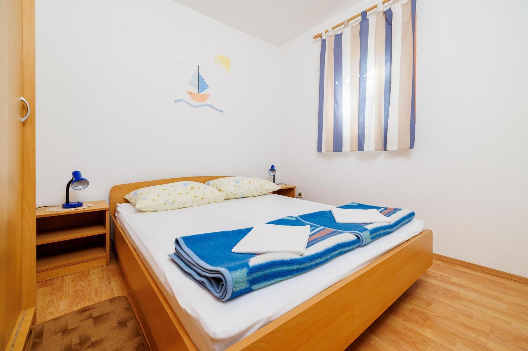 Apartment Julija Повиле Екстериор снимка