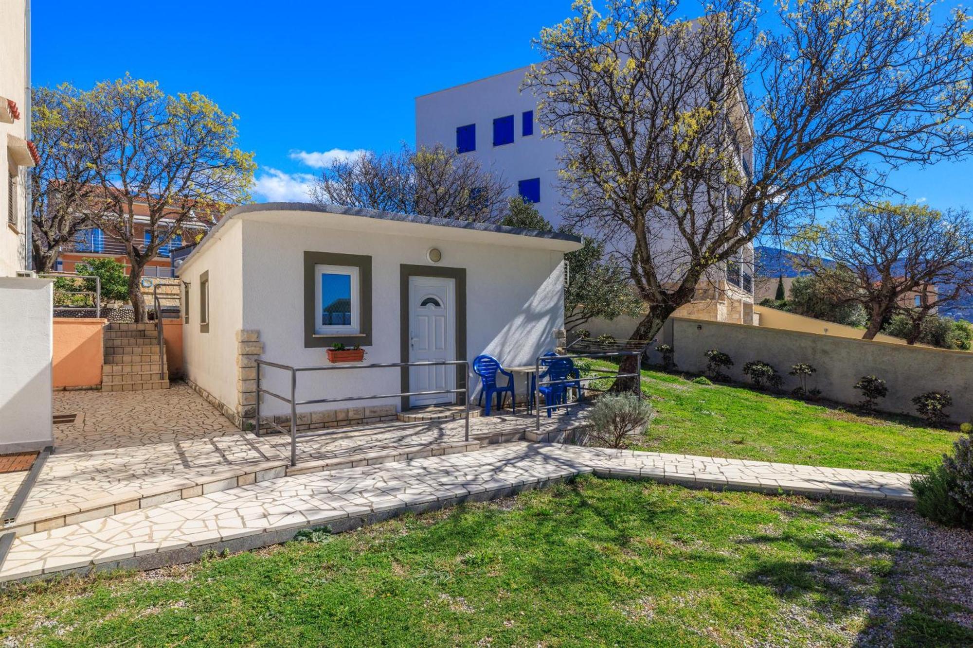 Apartment Julija Повиле Екстериор снимка