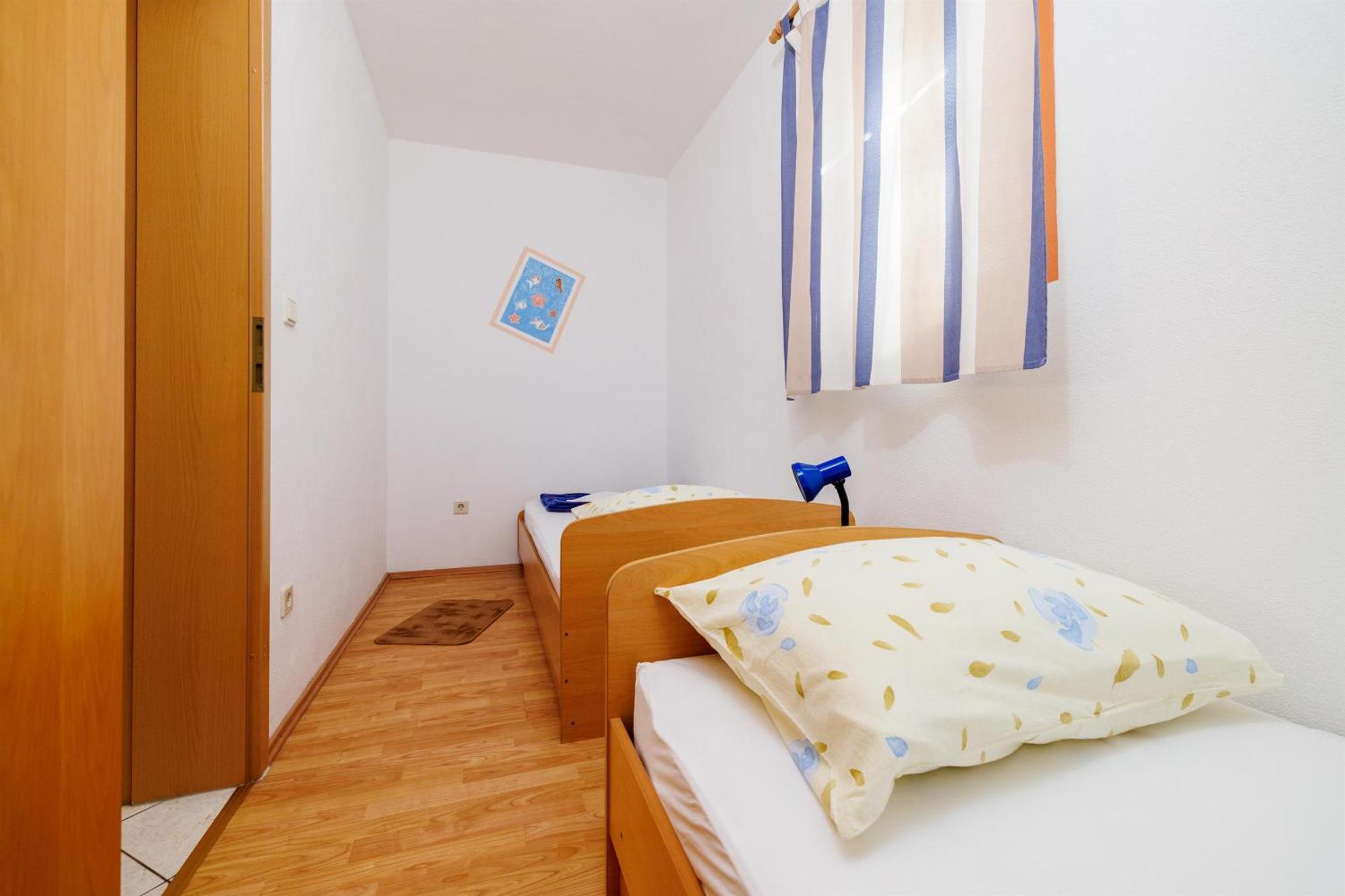 Apartment Julija Повиле Екстериор снимка