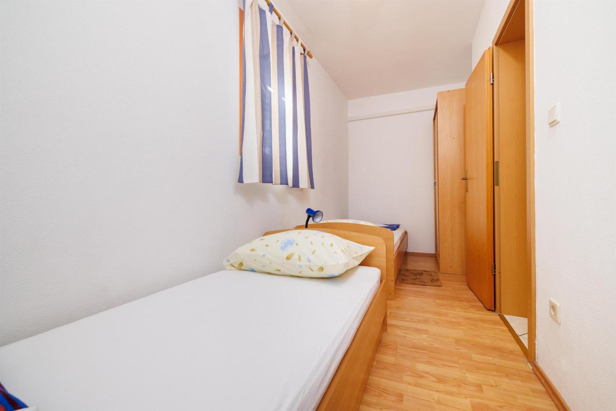 Apartment Julija Повиле Екстериор снимка