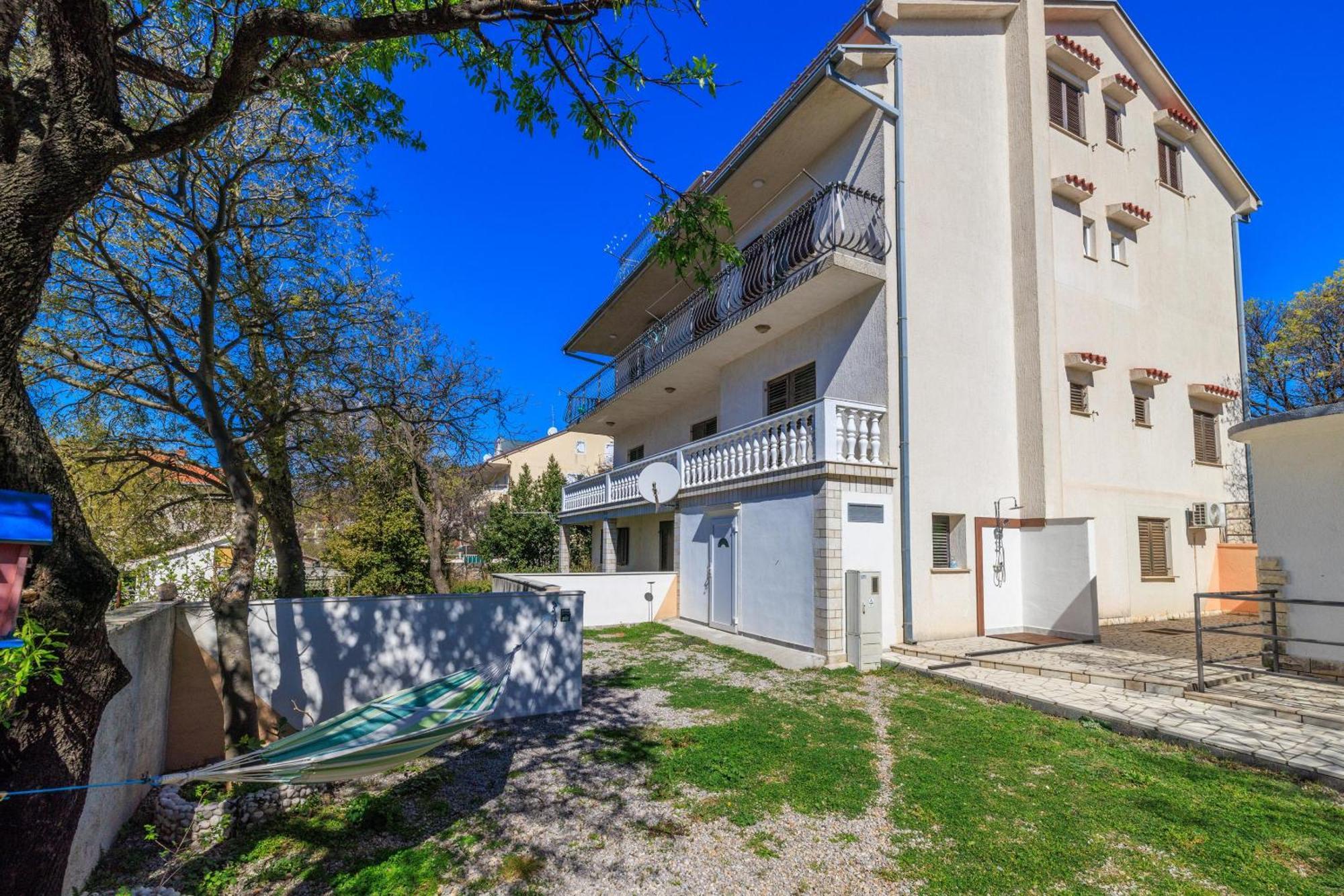 Apartment Julija Повиле Екстериор снимка
